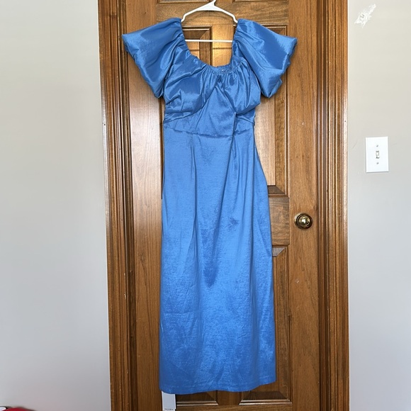 Taffeta Off The Shoulder Midi Dress - Picture 3 of 4